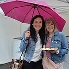 Trotz des Wetters war die Laune der Besucher bestens.