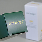 Detailansicht der Heißfolienprägung, die der Faltschachtel eine hochwertige Haptik und Optik verleiht. Verpackungsdesign (c) digitallotsen GmbH, Produktion & Foto (c) Karl Knauer KG