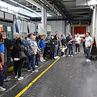 Beim Betriebsrundgang erhielten die Besucher interessante Einblicke hinter die Kulissen.