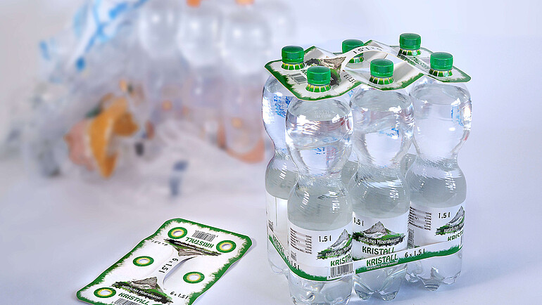PET-Flaschen mit Karton-Verpackung statt Plastik