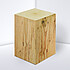 Notizquader aus weißem Papier mit Holzaufdruck