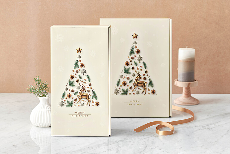 Beige Präsentverpackung mit aufgedruckten Weihnachtsmotiven